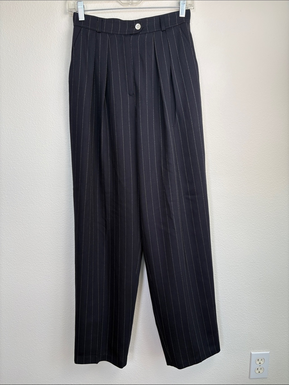 Vintage Aquascutum Navy Pinstripe Wool High Rise Pants 6